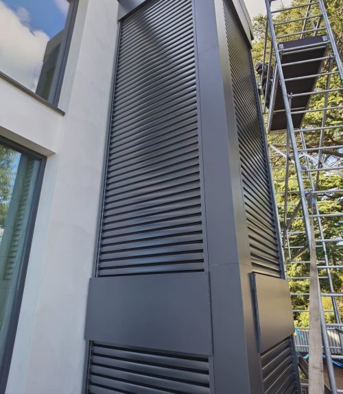 Brise soleil installé Sud Est fermeture